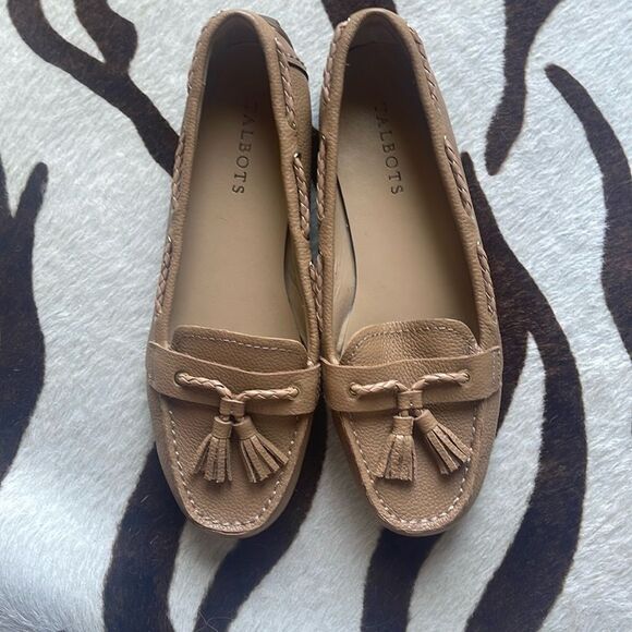 Talbots like new Tan driving moccasins. - Picture 1 of 7